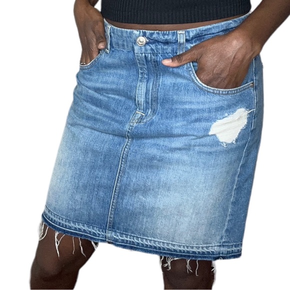 VERY TRENDY 7 for All Mankind Denim Skirt💖 - Picture 2 of 6